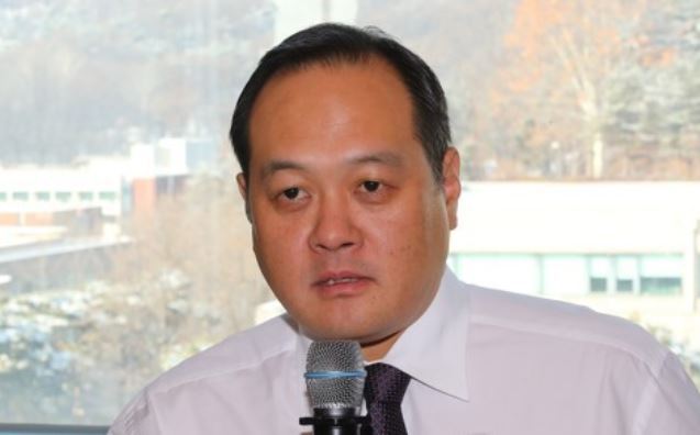 Kim Ji-yong, South Korea's chef de mission for the 2018 PyeongChang Winter Olympic Games, speaks at a press meeting at Kookmin University in Seoul on Dec. 21, 2017. (Yonhap)