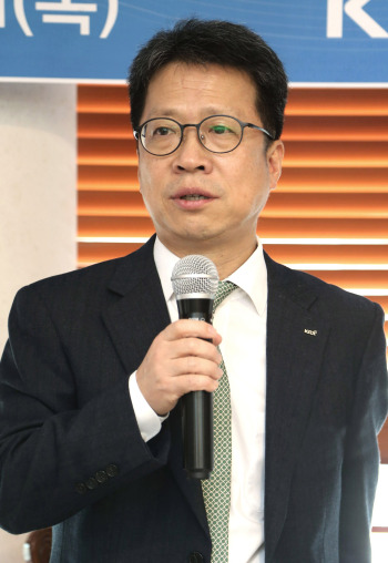 21일 정지원 한국거래소 이사장은 서울 여의도에서 기자간담회를 열고 코스닥시장 발전을 위한 거래소의 사업계획에 밝혔다. [사진=한국거래소 제공]