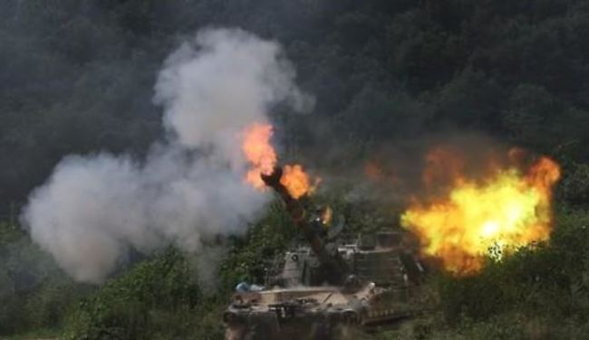 This photo taken on Aug. 18, 2016, shows a K-9 self-propelled howitzers during an exercise in an army unit near the Demiliterized Zone (DMZ). (Yonhap)