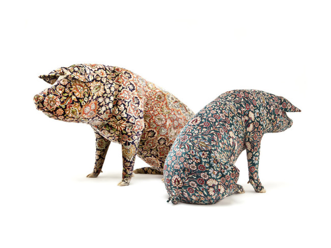 빔 델보예, Hamadan, Usak, 2011, Iranian carpet on polyester mould_134x57x77cm,108x55x60cm.[사진=빔델보예공식홈페이지]