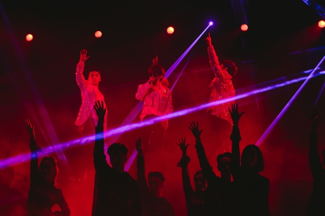 Big Bang performs during its “Big Bang 2017 Concert Last Dance in Seoul” at Gocheok Sky Dome in Seoul. (YG Entertainment)
