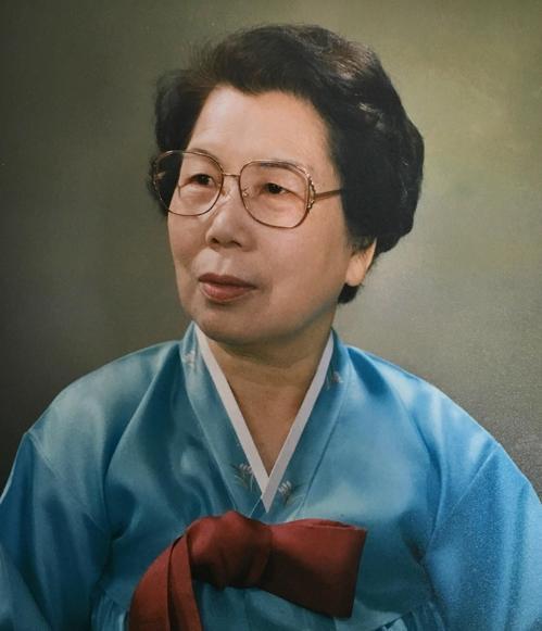 익명의 기부자가 어머니의 생전 뜻을 기려 이공계 여학생 장학 사업에 사용해 달라고 광주과학기술원(GIST)에 2억원을 기부했다. 사진은 기부자의 어머니 고 홍복순씨.