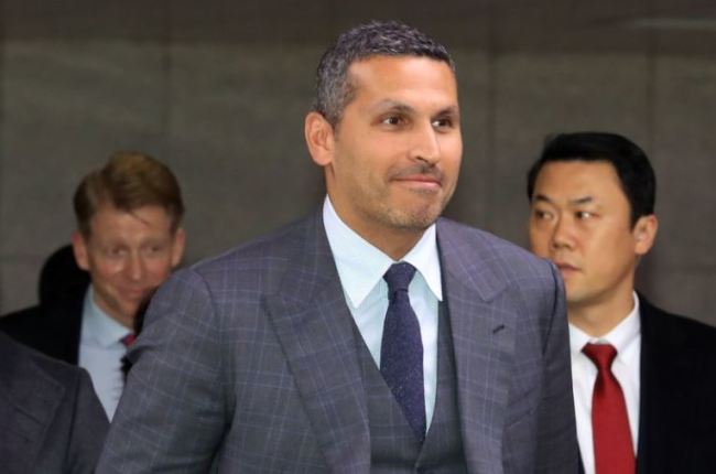 Khaldoon Khalifa al-Mubarak of Abu Dhabi arrives in Seoul on Jan. 8, 2018. (Yonhap)