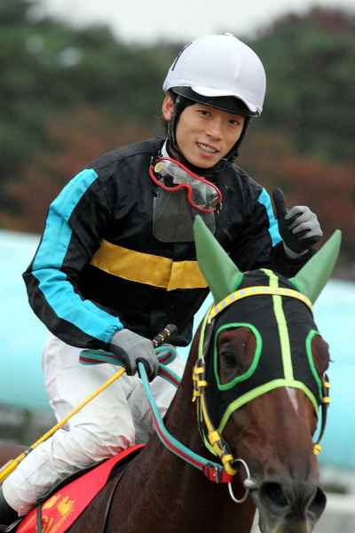 조성곤 기수