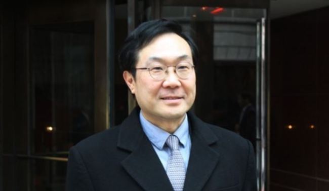 Lee Do-hoon, South Korea's special representative for Korean Peninsula peace and security affairs, leaves Dulles airport, near Washington, on Jan. 10, 2018. (Yonhap)