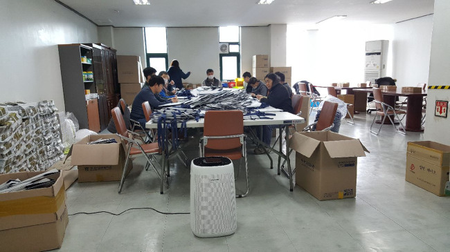장애인 직업재활시설인 성남 가나안 근로복지관에 공기청정기가 설치돼 있다.[사진제공=성남시]
장애인 직업재활시설인 성남 가나안 근로복지관에 공기청정기가 설치돼 있다.[사진제공=성남시]
