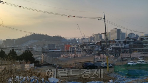 공사가 진행 중인 염리3구역의 모습 [사진=헤럴드경제]