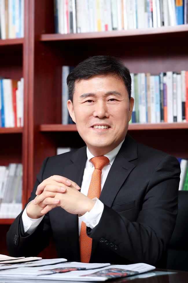 [사진=한의녕 경기경제과학원장]
[사진=한의녕 경기경제과학원장]