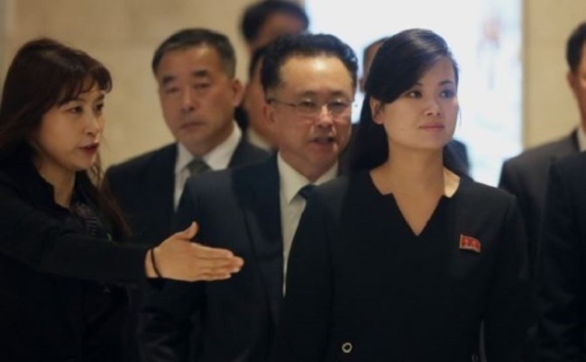 Hyon Song-wol, head of a North Korean Olympics advance team, arriving in Sky Bay Gyeongpo Hotel in Gangneung, South Korea, on Sunday. (Yonhap)