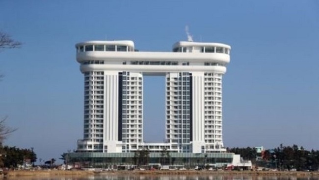 Golden Tulip Sky Bay Gyeongpo Hotel (Yonhap)
