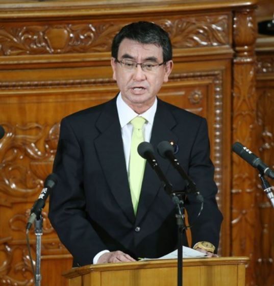 Japanese Foreign Minister Taro Kono during a parliamentary speech on Jan. 22 (AFP-Yonhap)
