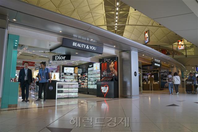 홍콩 첵랍콕 공항 신라면세점. [헤럴드경제DB]