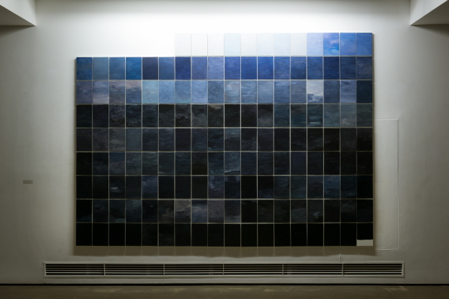 강동주, 155분 37초의 하늘, 2013, 캔버스에 유채, 각 22.7x15.8cm 156개.[사진제공=두산갤러리]