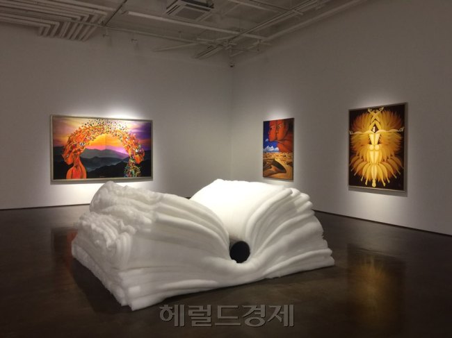 한국 초기 전위예술을 이끌었던 고 정강자(1942~2017)의 첫 회고전이 아라리오갤러리 서울과 천안에서 열린다. 사진은 아라리오갤러리 서울 전시전경 [사진=이한빛 기자/vicky@]