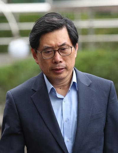 지난 1일 박상기 법무부 장관(사진)이 지난해 안태근 전 검찰국장의 성추행 제보를 받고도 방치했다는 의혹이 나오자, 법무부는 “서지현 검사에게서 메일을 받지 않았다”고 반박했다가 “메일은 받았지만 진상조사 요구는 없었다”고 오락가락 해명을 내놨다. [사진제공=연합뉴스]