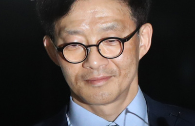 안태근 전 법무부 검찰국장(사진)이 2010년 한 장례식장에서 후배 여검사를 성추행하고 수년 뒤 인사상 불이익까지 줬다는 의혹이 제기되자 검찰 내 성범죄 문제가 도마에 올랐다. [사진제공=연합뉴스]