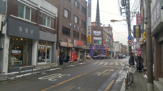 망리단길의 모습
망리단길의 모습