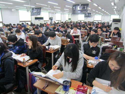 수험생 관련 자료사진. [제공=김재규 경찰학원]