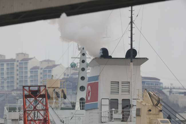 North Korean ship Mangyongbong-92, which transported the North's art troupe to South Korea for performances in the South. (Yonhap)