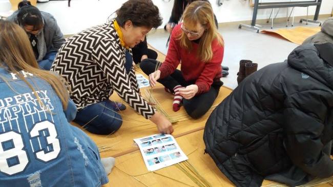 Guests learn traditional crafts at a Seollal event at the Yeoksam Global Village Center in Seoul. (YGVC)