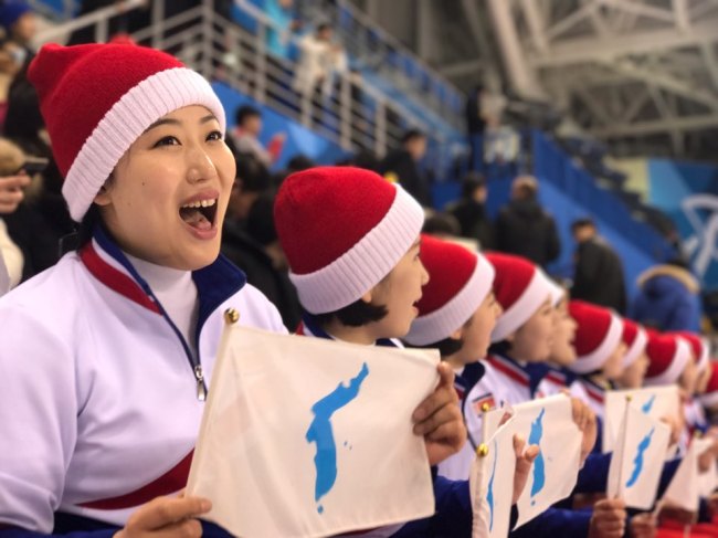 North Korean cheering squad (Lim Jeong-yeo/The Korea Herald)