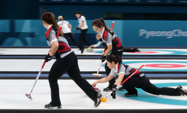 South Korean female curling team (Yonhap)