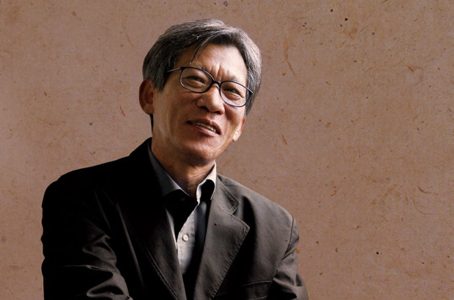 Yoo Hong-joon (Neulwa Books)
