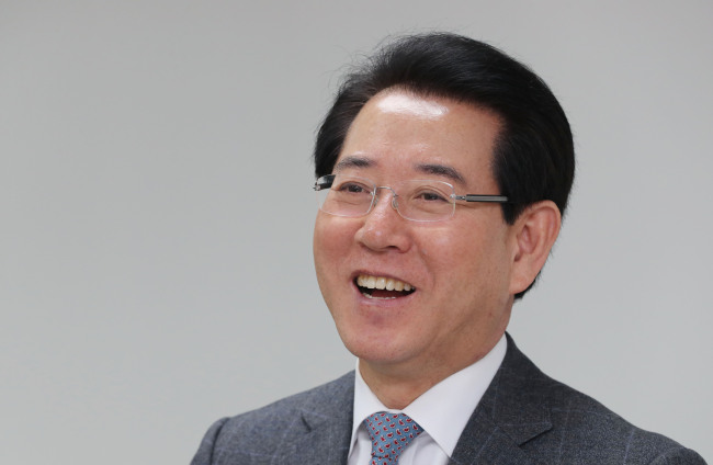 Kim Young-rok, Minister of Agriculture, Food and Rural Affairs, speaks during an interview with Yonhap News Agency in Seoul on Feb. 14, 2018. (Yonhap)