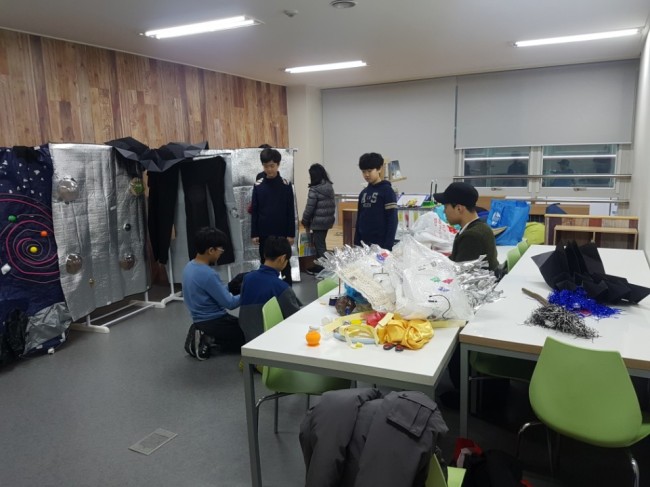 분당청소년수련관 문화놀이터가 재오픈해 청소년들이 소통하고있다.[사진제공=성남시청소년재단]
분당청소년수련관 문화놀이터가 재오픈해 청소년들이 소통하고있다.[사진제공=성남시청소년재단]