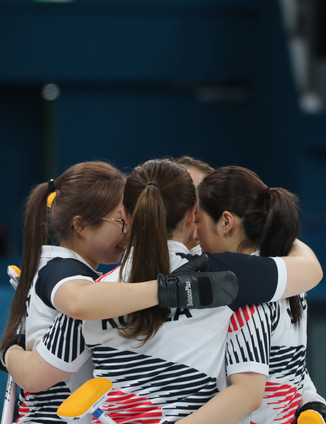 South Korea's "Team Kim," comprising of Kim Eun-jung, Kim Kyeong-ae, Kim Yeong-mi and Kim Seon-yeong (Yonhap)