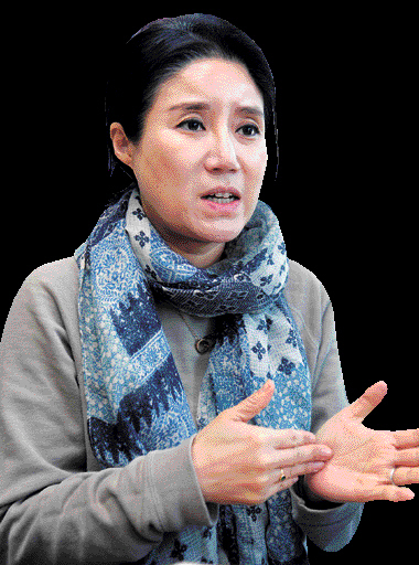 ◀ 박소연 대표는 “케어가 하는 일은 ‘동물들의 대변자’가 되는 것”이라며 “선택의 기로에 있을 때 언제나 동물의 편에 서고 있다”고 말했다.
윤병찬 기자/yoon4698@