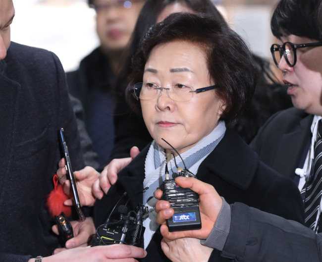 The photo shows Shin Yeon-hee, the head of the Gangnam District Office, at the Seoul Central District Court on Feb. 27, 2018. (Yonhap)