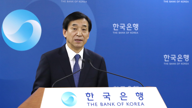Bank of Korea Gov. Lee Ju-yeol holds a news conference after a monthly rate-setting meeting at the central bank in Seoul on Tuesday. (Yonhap)