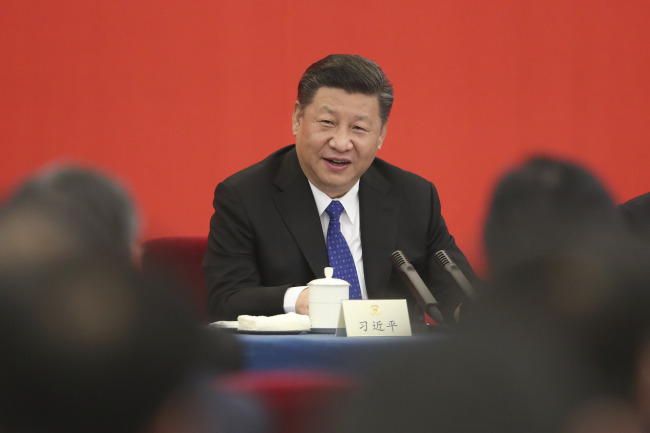 <YONHAP PHOTO-0914> (180304) -- BEIJING, March 4, 2018 (Xinhua) -- Chinese President Xi Jinping, also general secretary of the Communist Party of China (CPC) Central Committee and chairman of the Central Military Commission, attends a joint panel discussion with political advisors from the China Democratic League and the China Zhi Gong Party, those without party affiliation and those from the sector of returned overseas Chinese, at the first session of the 13th National Committee of the Chinese People's Political Consultative Conference (CPPCC) in Beijing, capital of China, March 4, 2018. Wang Yang, member of the Standing Committee of the Political Bureau of the CPC Central Committee, also attended the discussion. (Xinhua/Sheng Jiapeng)/2018-03-05 05:41:51/ <저작권자 ⓒ 1980-2018 ㈜연합뉴스. 무단 전재 재배포 금지.>
<YONHAP PHOTO-0914> (180304) -- BEIJING, March 4, 2018 (Xinhua) -- Chinese President Xi Jinping, also general secretary of the Communist Party of China (CPC) Central Committee and chairman of the Central Military Commission, attends a joint panel discussion with political advisors from the China Democratic League and the China Zhi Gong Party, those without party affiliation and those from the sector of returned overseas Chinese, at the first session of the 13th National Committee of the Chinese People's Political Consultative Conference (CPPCC) in Beijing, capital of China, March 4, 2018. Wang Yang, member of the Standing Committee of the Political Bureau of the CPC Central Committee, also attended the discussion. (Xinhua/Sheng Jiapeng)/2018-03-05 05:41:51/ <저작권자 ⓒ 1980-2018 ㈜연합뉴스. 무단 전재 재배포 금지.>