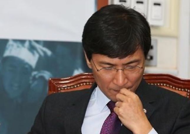 Former Gov. An (Yonhap)