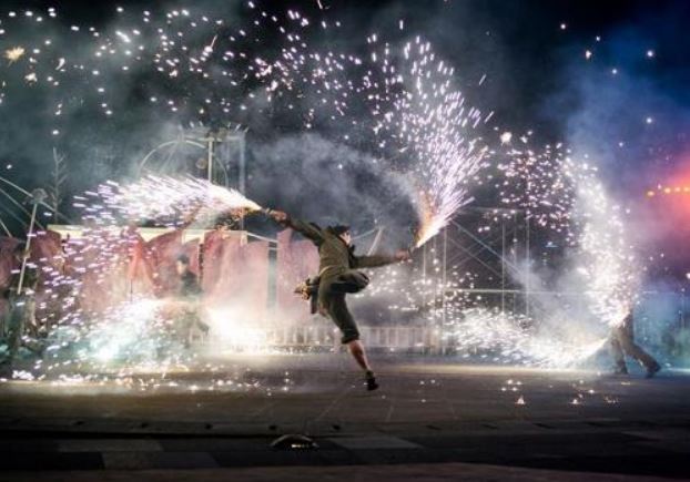 A performer dances with sparklers during "Fire Fantasy_Magical Night" in this photo provided by the Ministry of Culture, Sports and Tourism. (Yonhap)