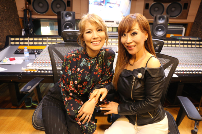 Sohyang, left, and Sumi Jo (SMI Entertainment)