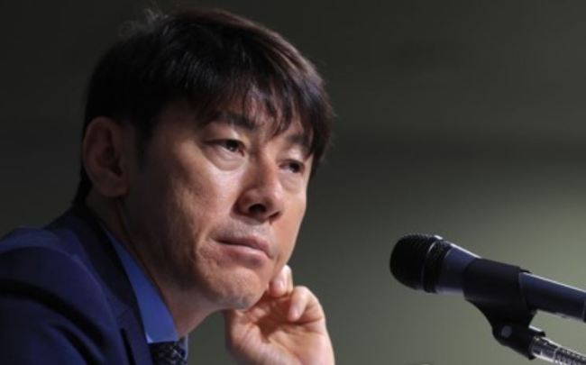 Shin Tae-yong, head coach of the South Korean men's national football team, listens to a question during a press conference in Seoul on March 12, to announce his roster for pre-World Cup friendly matches. (Yonhap)