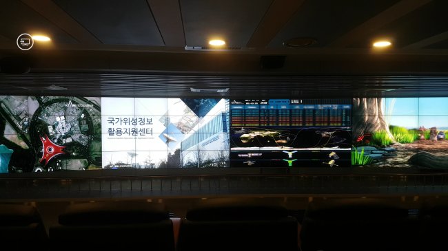 한국항공우주연구원에 구축된 유저풀 8k 비디오 월