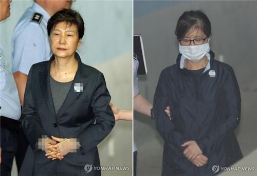 The now-ousted ex-President Park Geun-hye (left) and her friend and "advisor" Choi Soon-sil (right). (Yonhap)