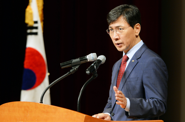 Ex-provincial governor An Hee-jung, who has been accused of rape by two women. (Yonhap)