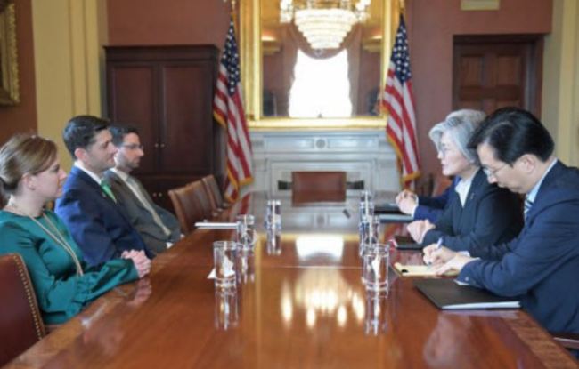 US House Speaker Paul Ryan (R-WI), left center, and South Korean FM Kang Kyung-hwa (right center). (Yonhap)