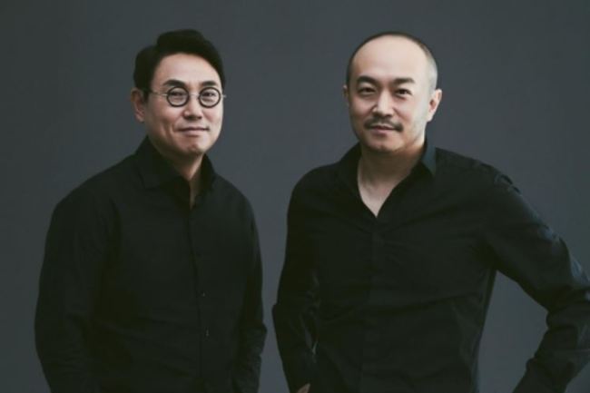 Yeo Min-soo (L) and Joh Su-yong were named as new CEOs of Kakao Corp., the operator of South Korea's top mobile messenger, KakaoTalk, on March 16, 2018. (Yonhap)