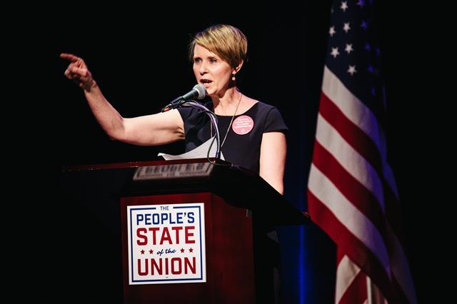 <YONHAP PHOTO-2377> epa06614656 (FILE) - US actress Cynthia Nixon attends 'The People's State of the Union' event in New York, New York, USA, 29 January 2018. The 'The People's State of the Union' is a public alternate to tomorrow's State of the Union speech by President Donald Trump. According to media reports on 19 March 2018 that cite a social media account of Cynthia Nixon, the 'Sex and the City' actress plans to run for New York governor. EPA/ALBA VIGARAY *** Local Caption *** 54074890/2018-03-20 05:58:44/ <저작권자 ⓒ 1980-2018 ㈜연합뉴스. 무단 전재 재배포 금지.>