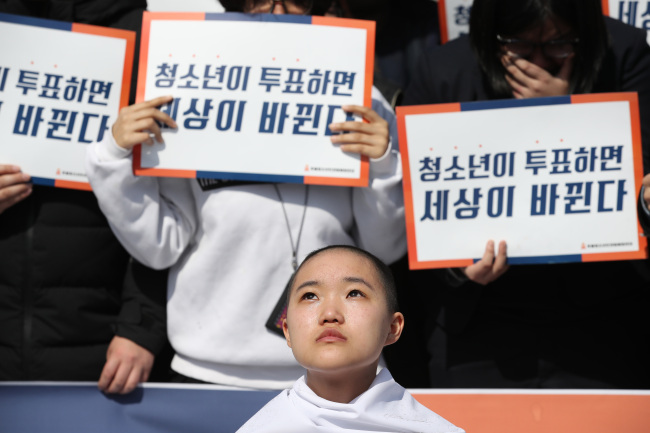 Teenage protester Kim Yoon-song. (Yonhap)