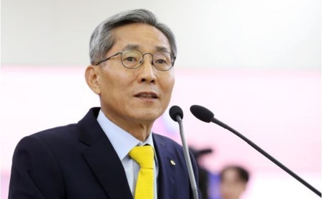 KB Financial Chairman Yoon Jong-kyoo (Yonhap)
