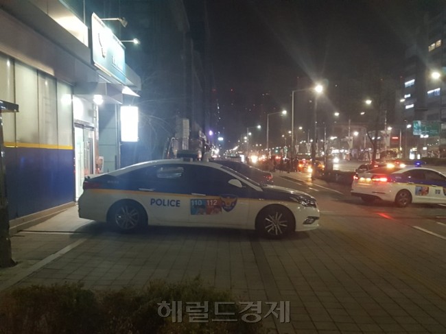 일선 지구대에서 순찰차가 현장에 출동하고 있는 모습. [사진=김성우 기자/zzz@heraldcorp.com]