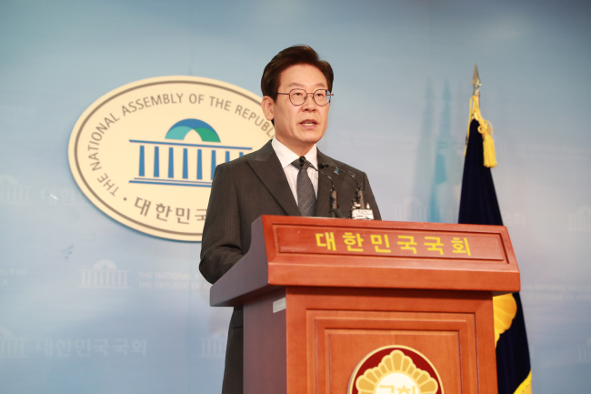 [사진=이재명 더민주 경기지사 예비후보]
[사진=이재명 더민주 경기지사 예비후보]