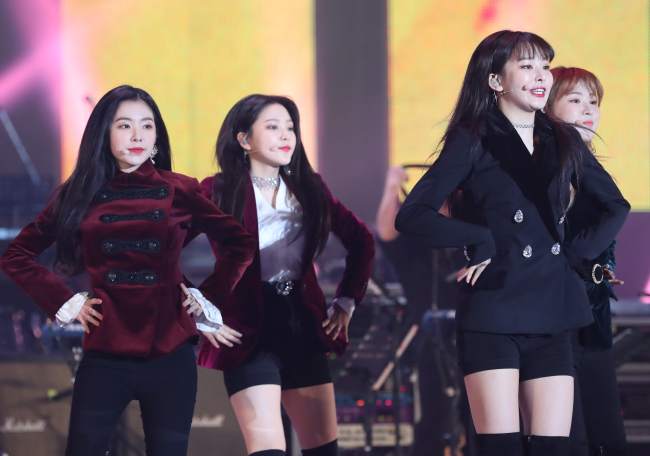 South Korean girl group Red Velvet performs in Pyongyang, North Korea on Tuesday. (Yonhap)
