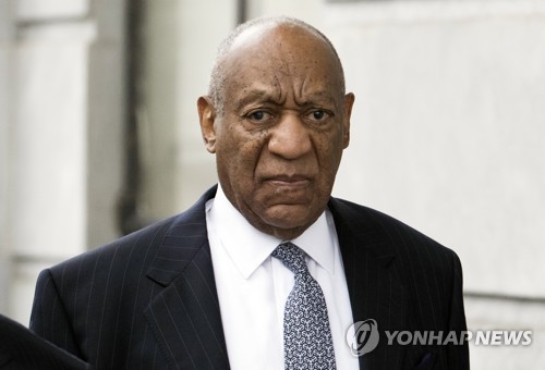 성폭행 공판 심리 위해 법원에 도착한 빌 코스비
[AP=연합뉴스]